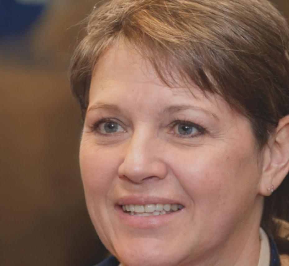 Portrait de Léonie Verneuil, spécialiste en analyse budgétaire