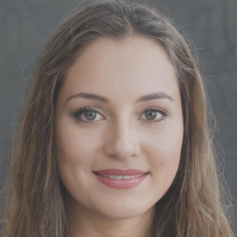 Portrait de Léonie Beaumont, formatrice en gestion budgétaire